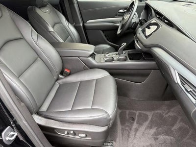 2023 Cadillac XT4 Premium Luxury