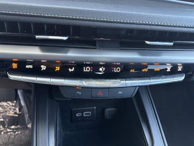 2025 Cadillac XT4 Premium Luxury