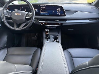 2025 Cadillac XT4 Premium Luxury