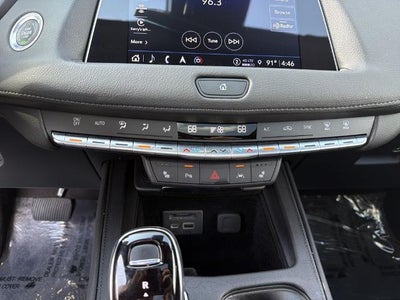 2023 Cadillac XT4 FWD Premium Luxury