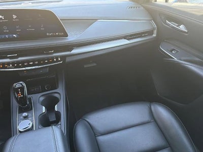 2025 Cadillac XT4 Premium Luxury