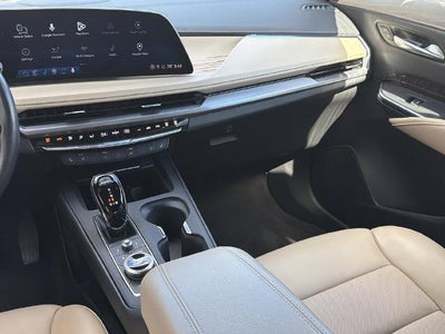 2024 Cadillac XT4 Premium Luxury