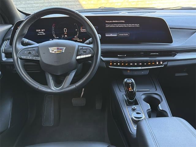 2025 Cadillac XT4 Premium Luxury