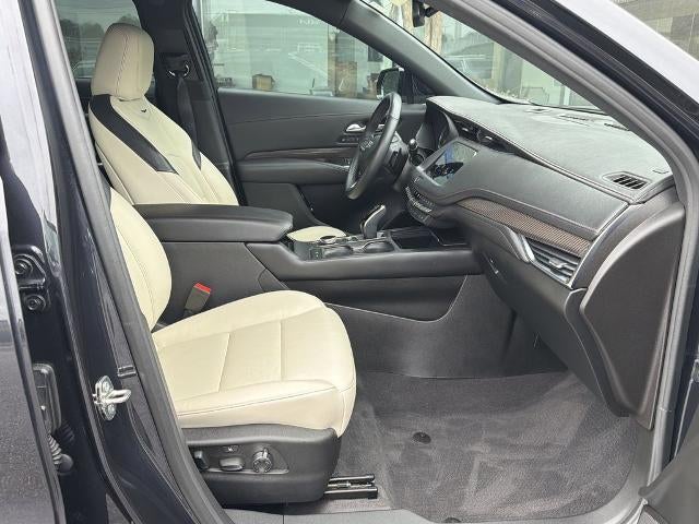 2023 Cadillac XT4 Sport - Photo 13