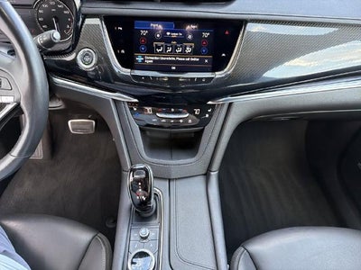 2023 Cadillac XT6 AWD Sport