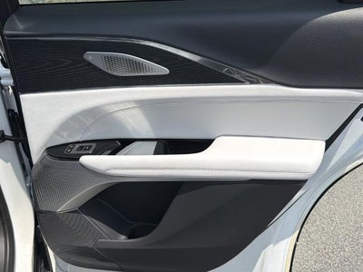 2024 Cadillac LYRIQ Luxury 2