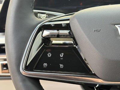 2024 Cadillac LYRIQ Luxury 2
