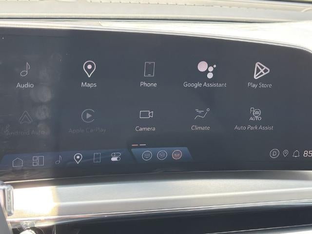 2024 Cadillac LYRIQ Luxury 2