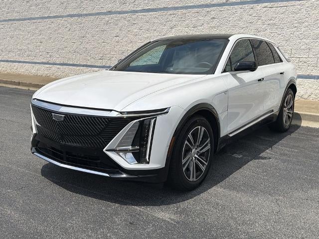 2024 Cadillac LYRIQ Luxury 2