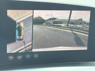 2024 Cadillac LYRIQ Luxury 2