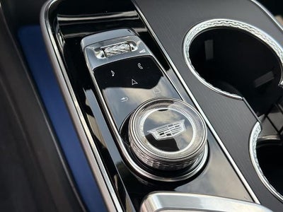 2024 Cadillac LYRIQ Luxury 2