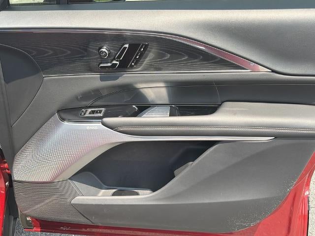 2024 Cadillac LYRIQ Luxury 2