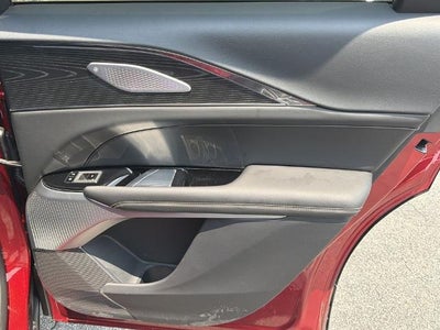 2024 Cadillac LYRIQ Luxury 2
