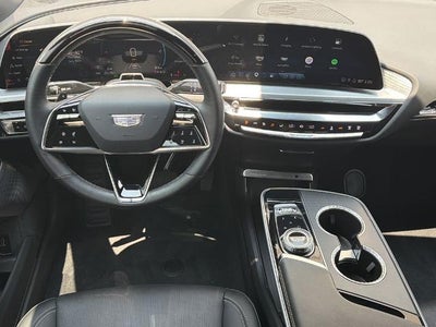2024 Cadillac LYRIQ Luxury 2