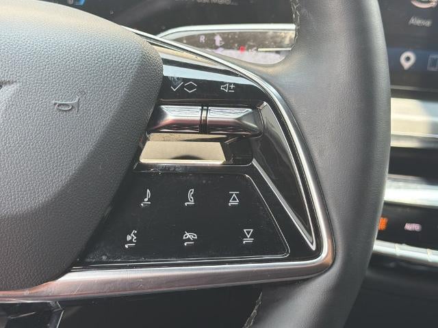 2024 Cadillac LYRIQ Luxury 2
