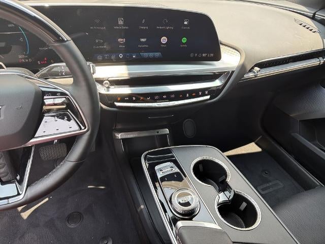 2024 Cadillac LYRIQ Luxury 2