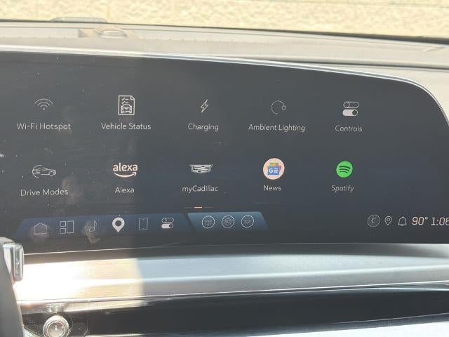 2024 Cadillac LYRIQ Luxury 2