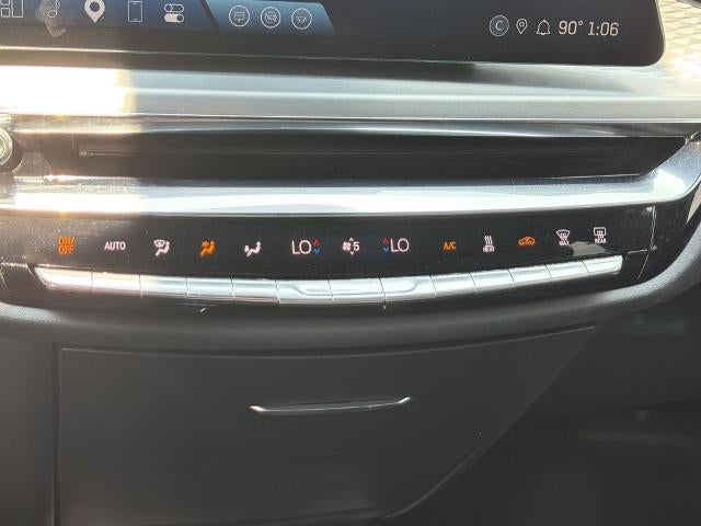 2024 Cadillac LYRIQ Luxury 2