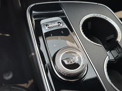 2024 Cadillac LYRIQ Luxury 2