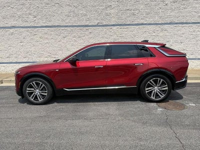 2024 Cadillac LYRIQ Luxury 2