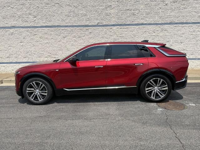 2024 Cadillac LYRIQ Luxury 2