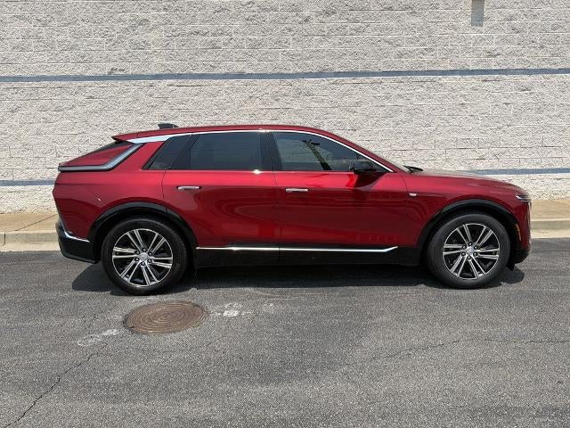 2024 Cadillac LYRIQ Luxury 2