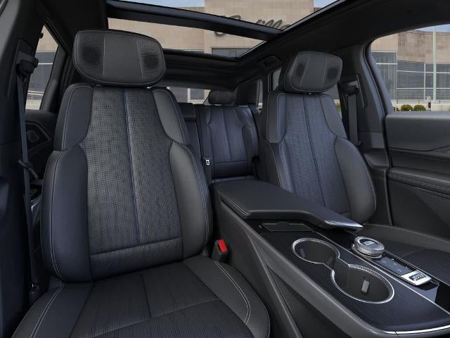 2025 Cadillac LYRIQ Sport 2