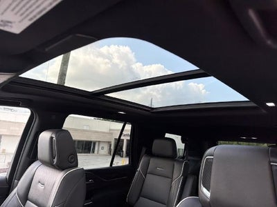 2022 Cadillac Escalade Premium Luxury
