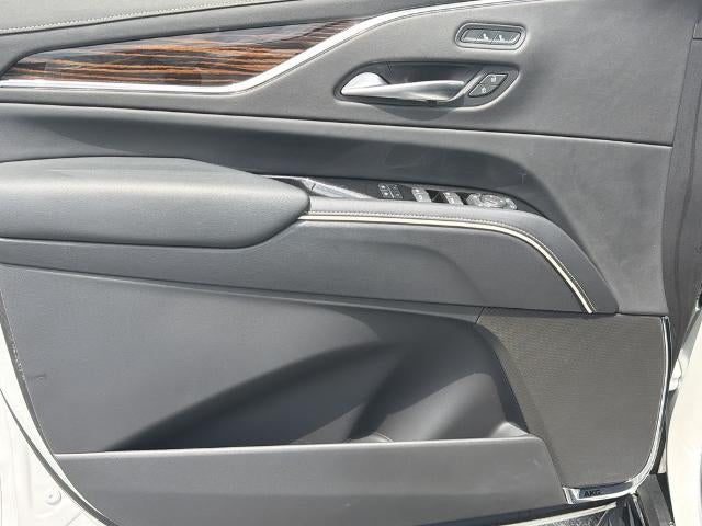 2023 Cadillac Escalade ESV Luxury