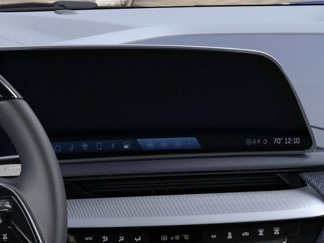 2027 Cadillac OPTIQ Premium Luxury