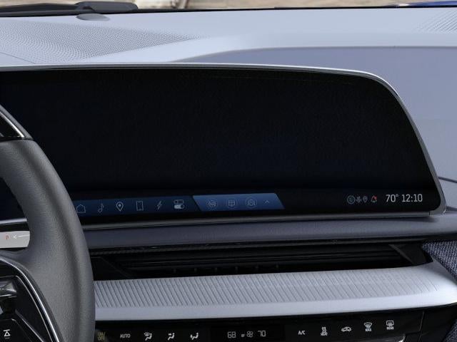 2026 Cadillac OPTIQ Premium Luxury