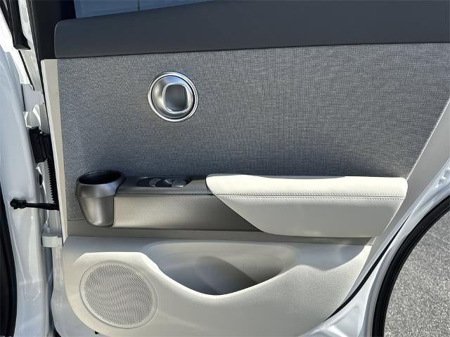 2024 Genesis GV60 Standard