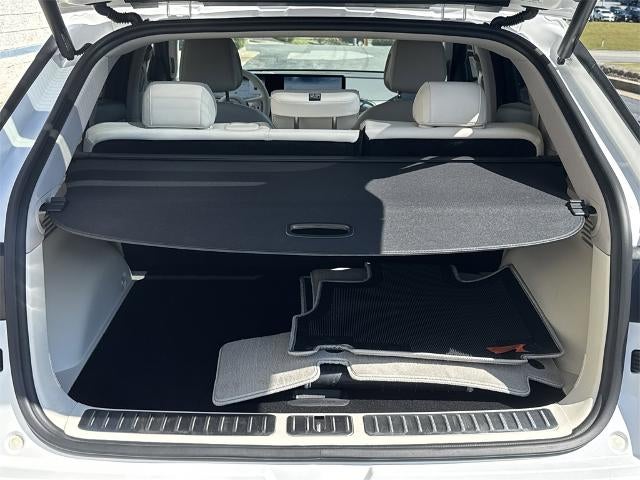 2024 Genesis GV60 Standard