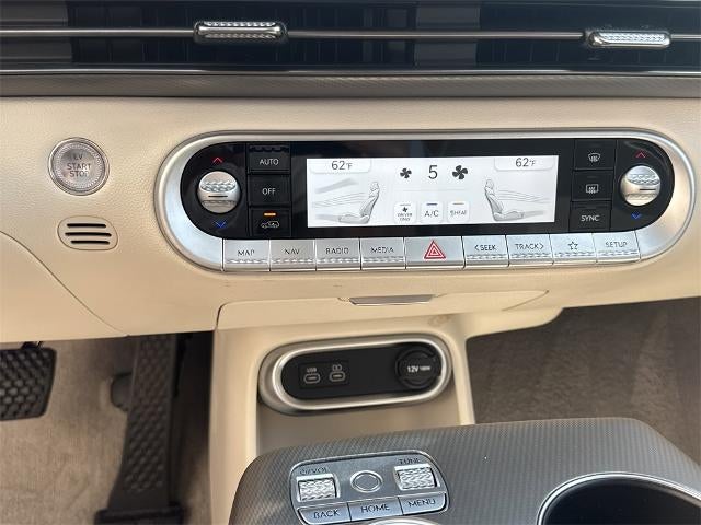 2024 Genesis GV60 Standard