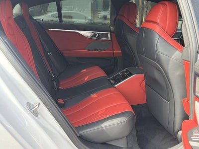 2022 BMW 8 Series 840i