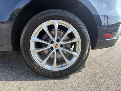 2023 Porsche Macan Base