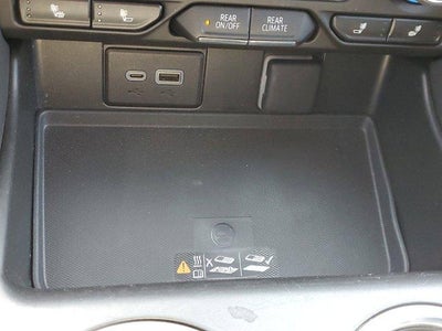 2024 Chevrolet Suburban RST