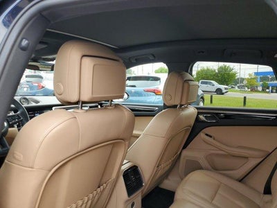 2023 Porsche Macan Base