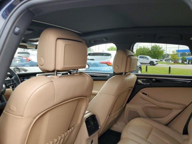 2023 Porsche Macan Base