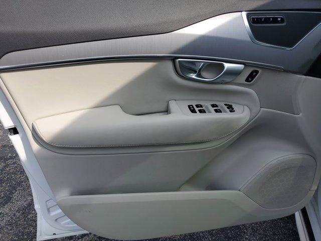 2024 Volvo XC90 Core Bright Theme