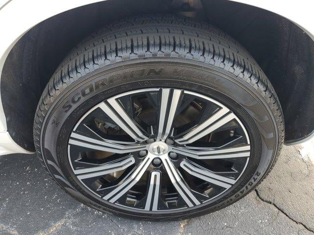 2024 Volvo XC90 Core Bright Theme