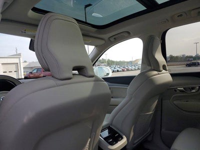 2024 Volvo XC90 Core Bright Theme